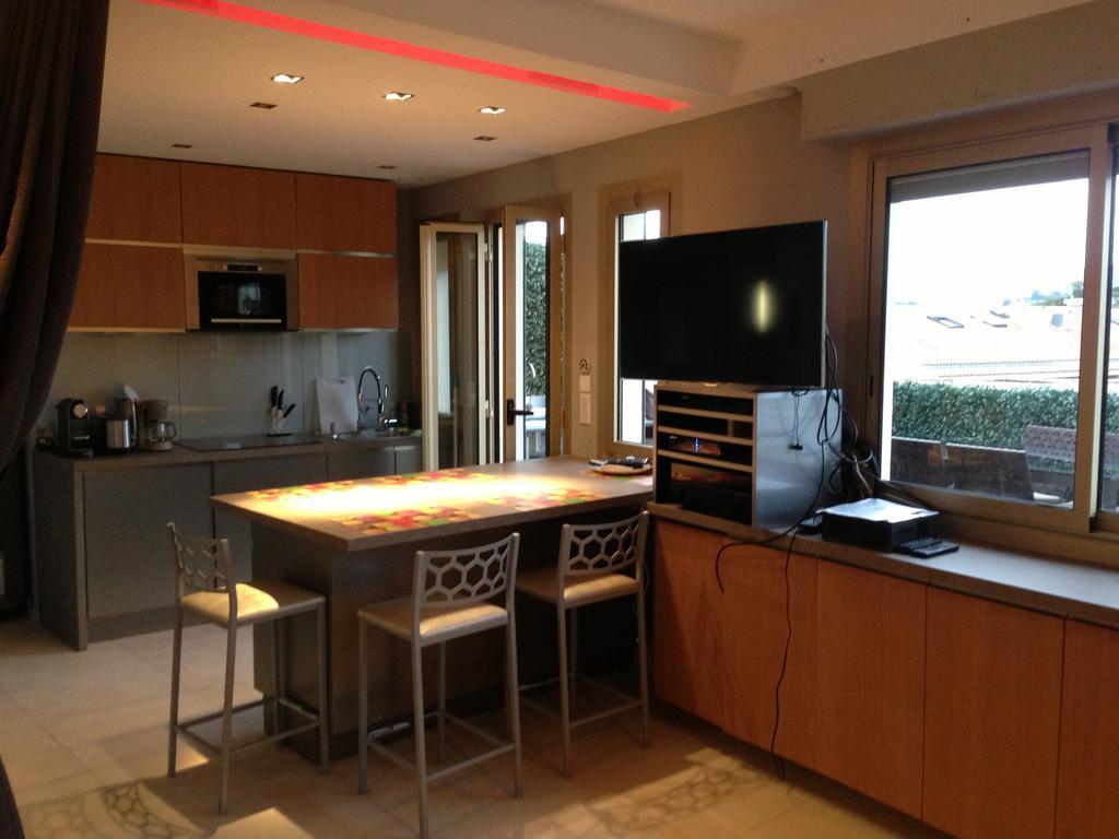 Penthouse With Jacuzzi On The Big Terrace Apartment Cannes Bagian luar foto